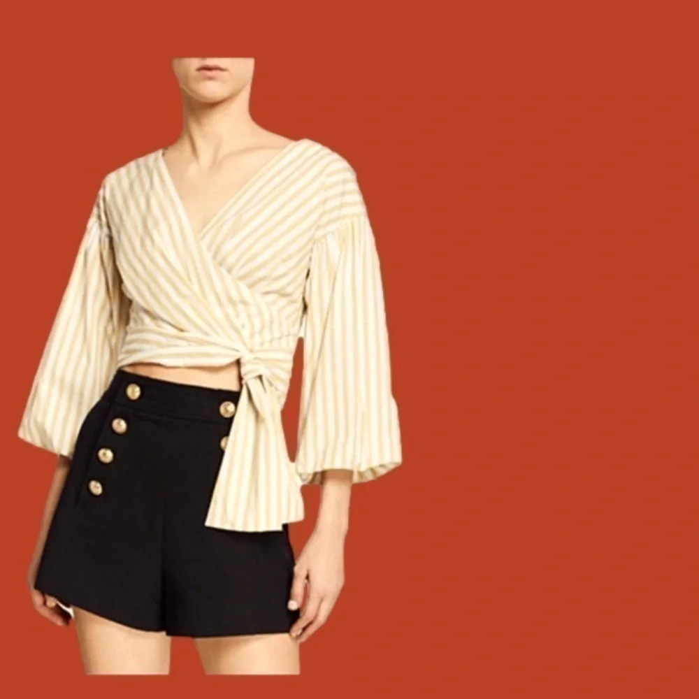 Host PICK🎉DEREK Lam V Neck Cropped 3/4 Sleeve Top Cotton Modern Neutral - Picture 3 of 11